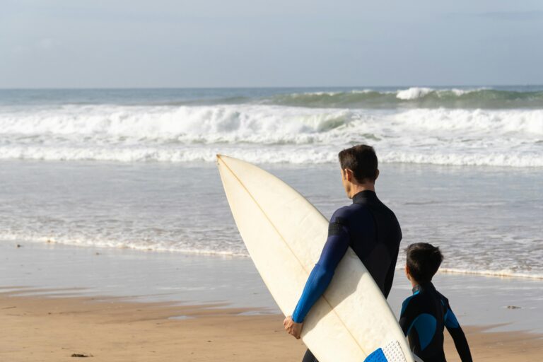 pai e filho no surf
